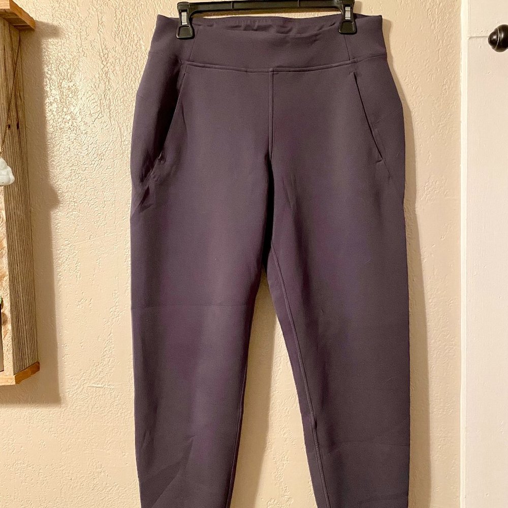 Lululemon Sweatpants/Joggers, size 8